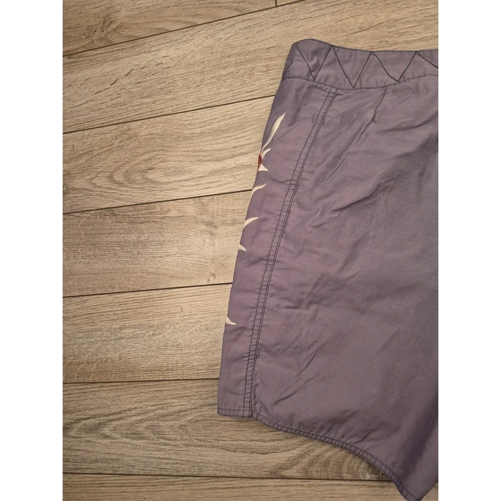 Howler Bros Mens Gray Purple Floral Embroidered Board Shorts Sz 36 Nylon Blend
